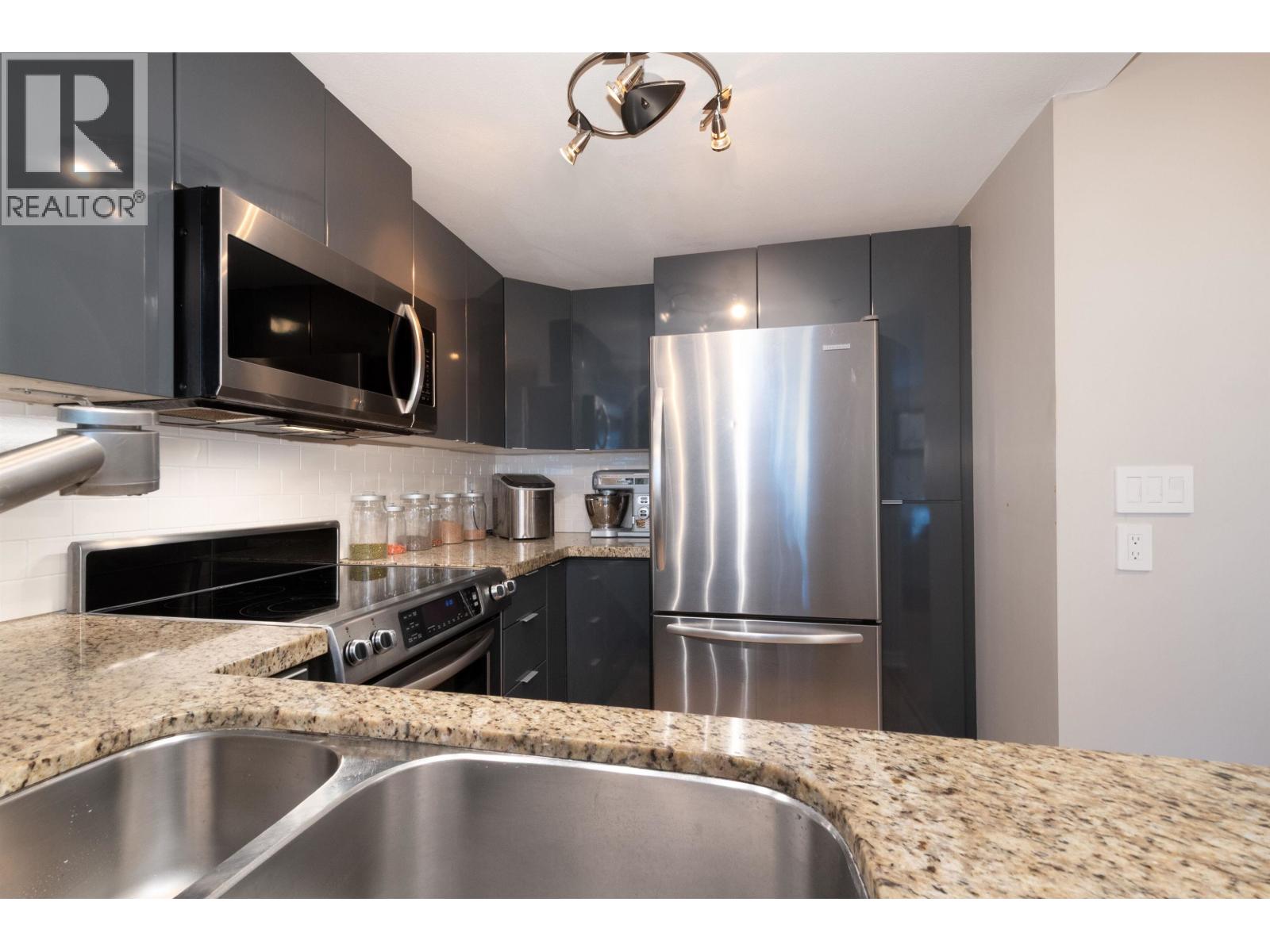 Photo 10 of 6 1015 Lynn Valley Road, North Vancouver BC
