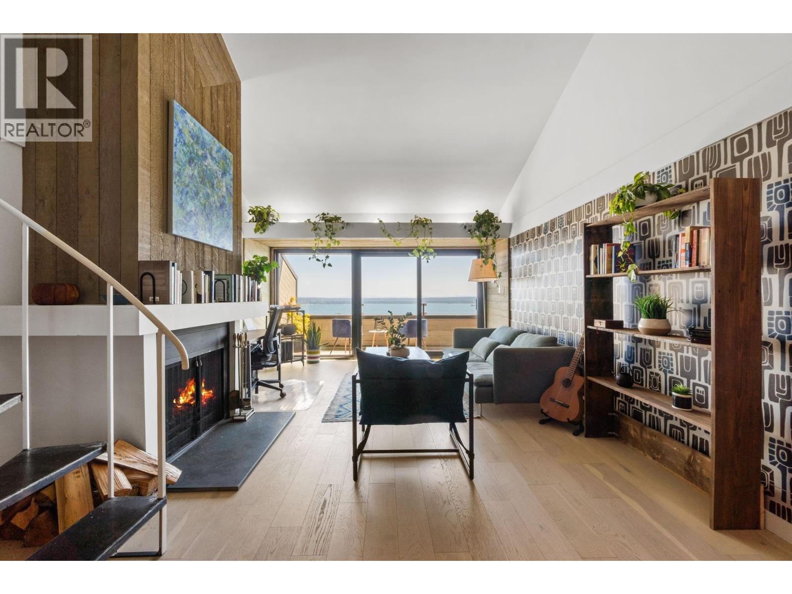 Photo 1 of 73 2212 Folkestone Way, West Vancouver BC