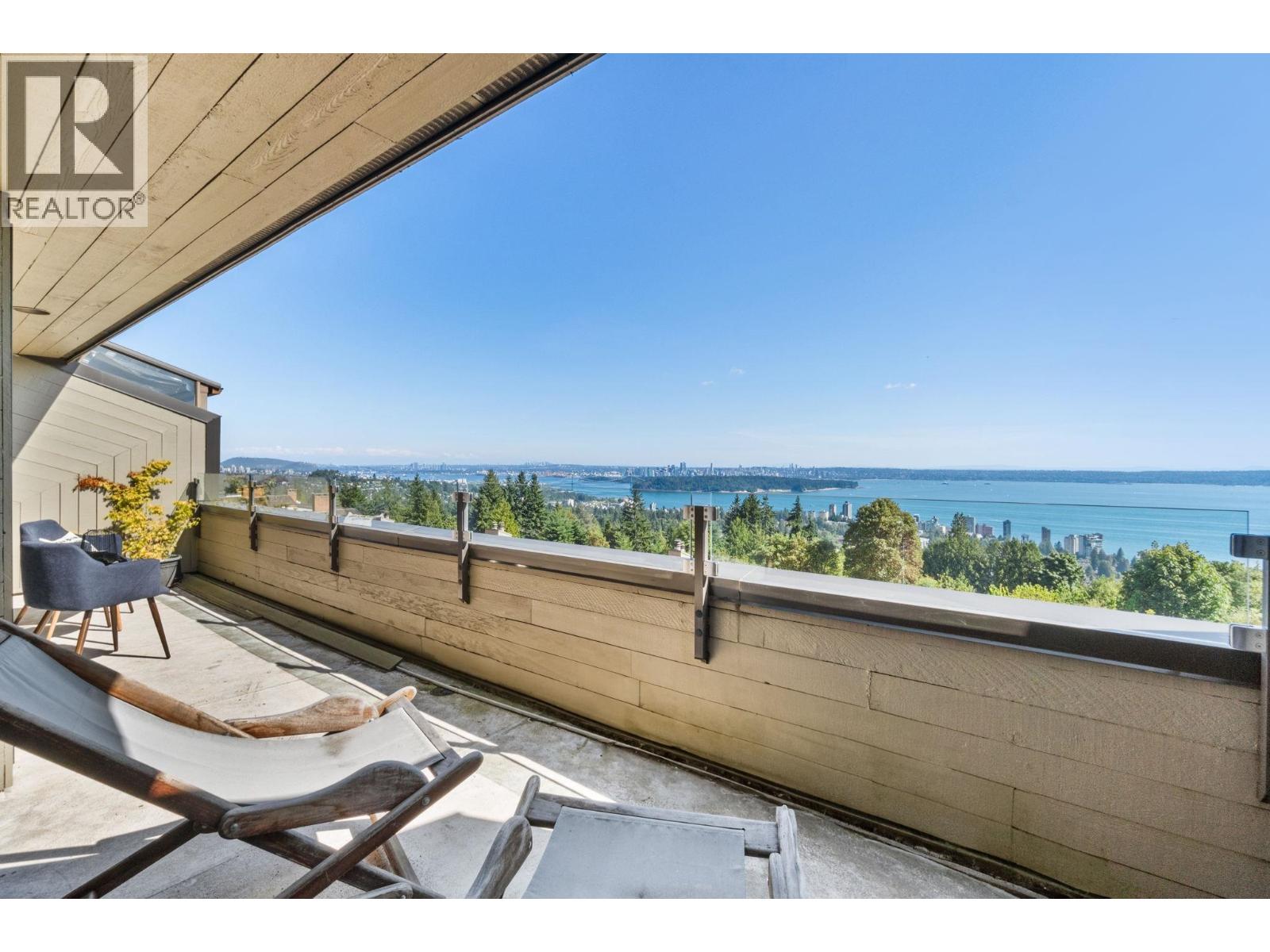 Photo 30 of 73 2212 Folkestone Way, West Vancouver BC