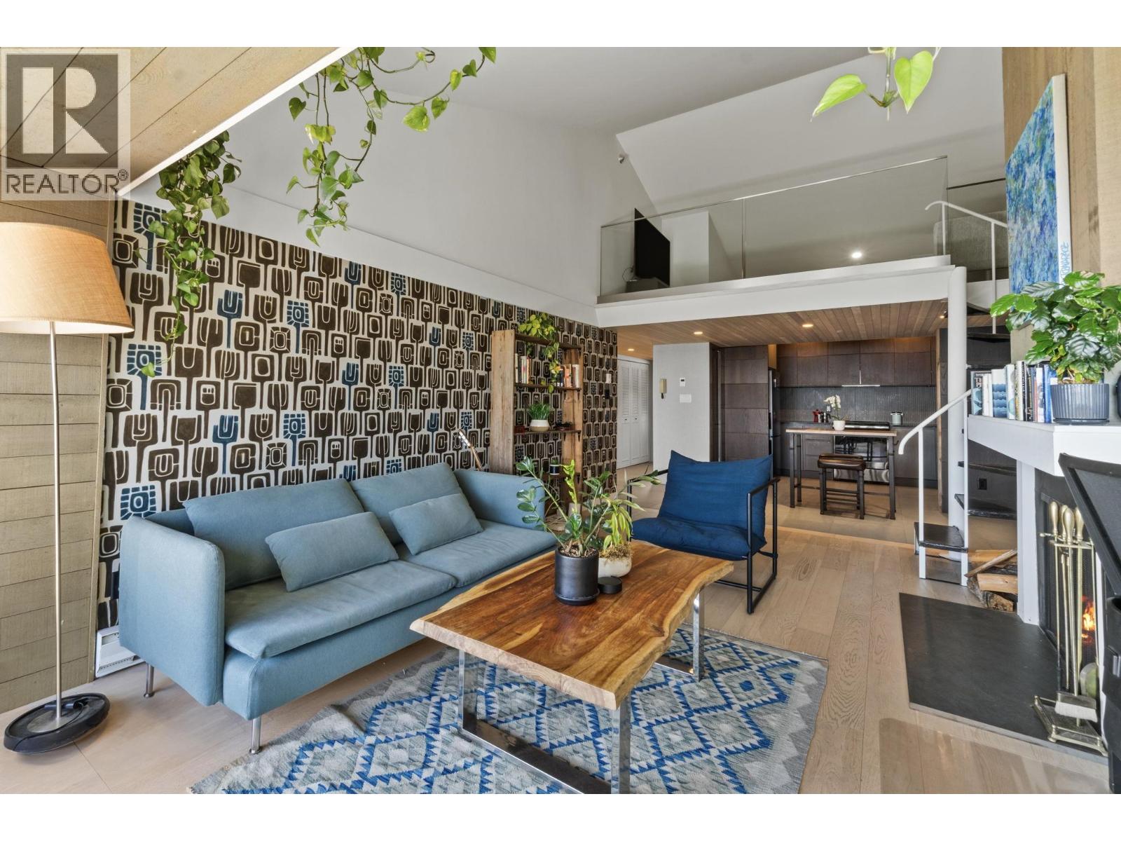 Photo 5 of 73 2212 Folkestone Way, West Vancouver BC
