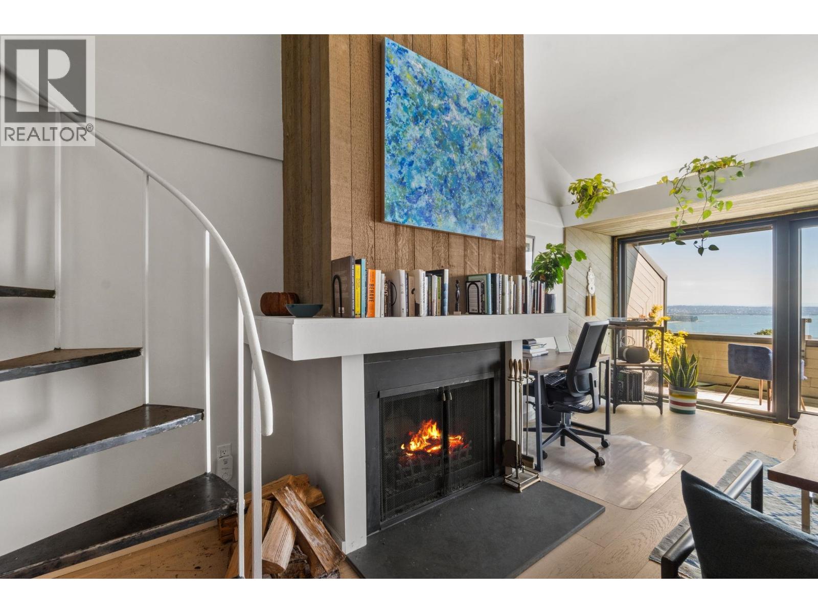 Photo 6 of 73 2212 Folkestone Way, West Vancouver BC