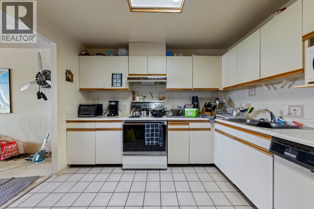 Photo 10 of 908 518 Moberly Road, Vancouver BC