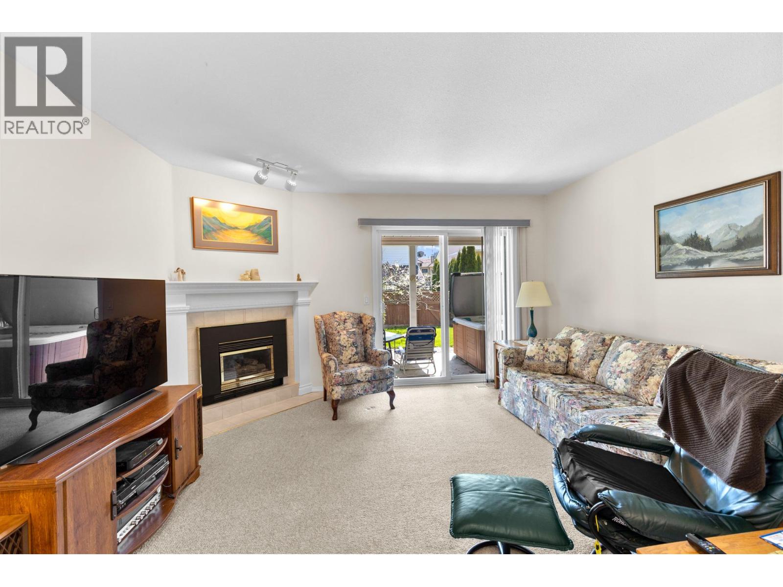  390 McTavish Crescent, Kelowna