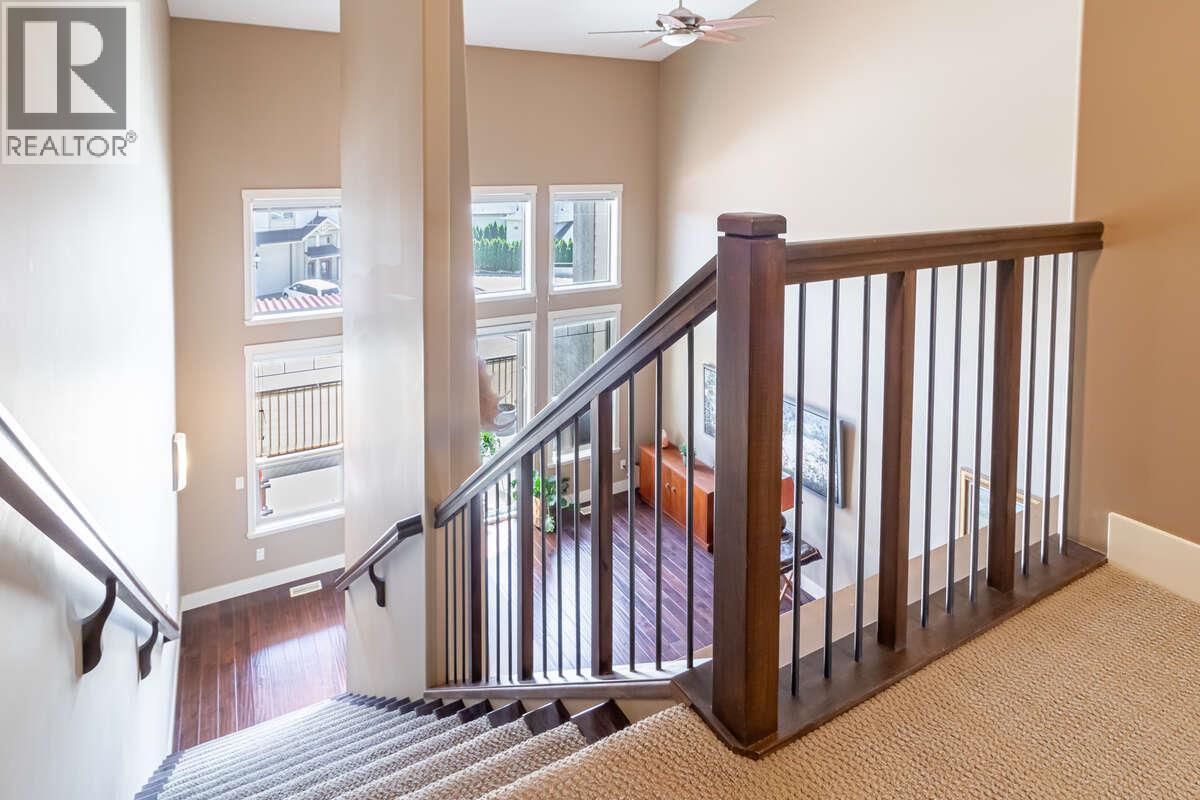 5 3359 Cougar Road, West Kelowna