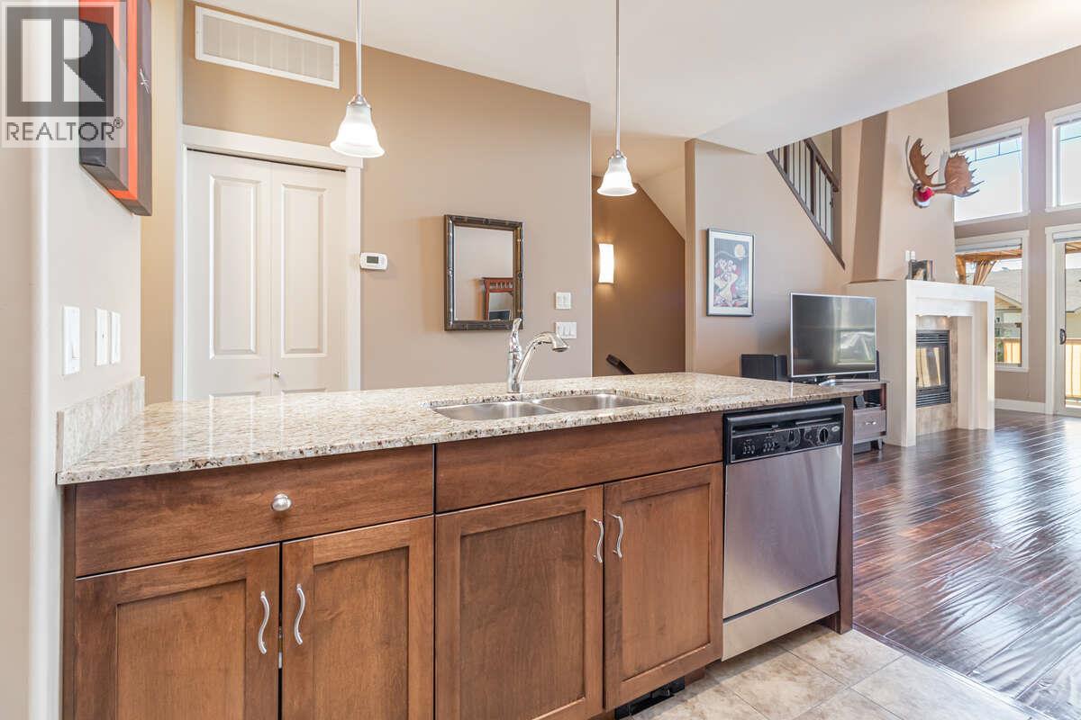 5 3359 Cougar Road, West Kelowna