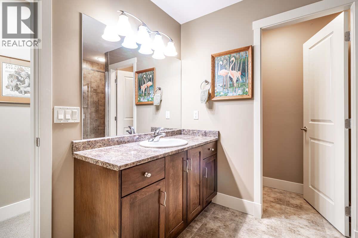 5 3359 Cougar Road, West Kelowna