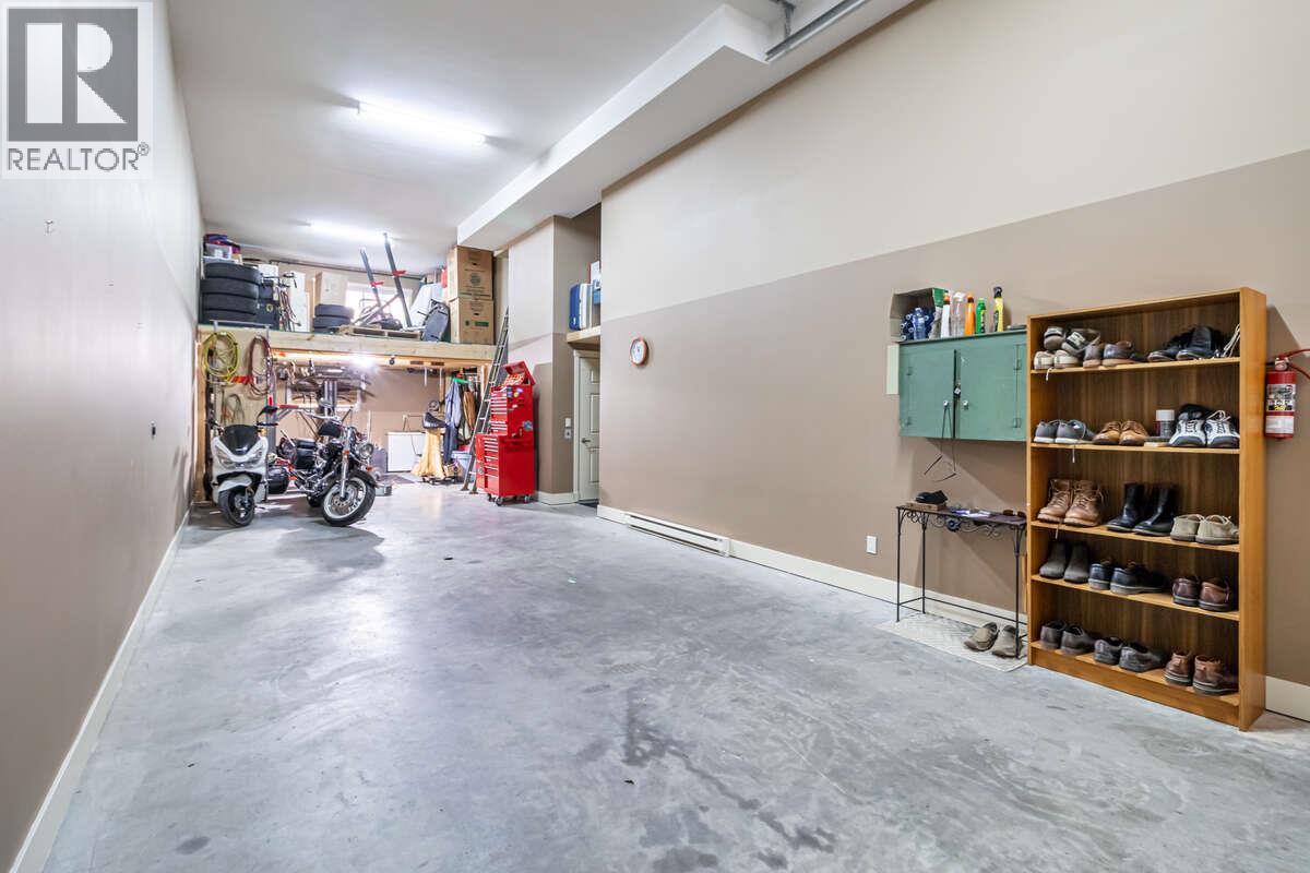 5 3359 Cougar Road, West Kelowna