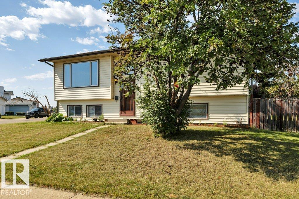 Photo 3 of 14804 35 St Nw, Edmonton AB