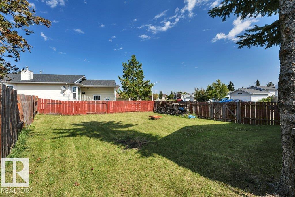Photo 22 of 14804 35 St Nw, Edmonton AB