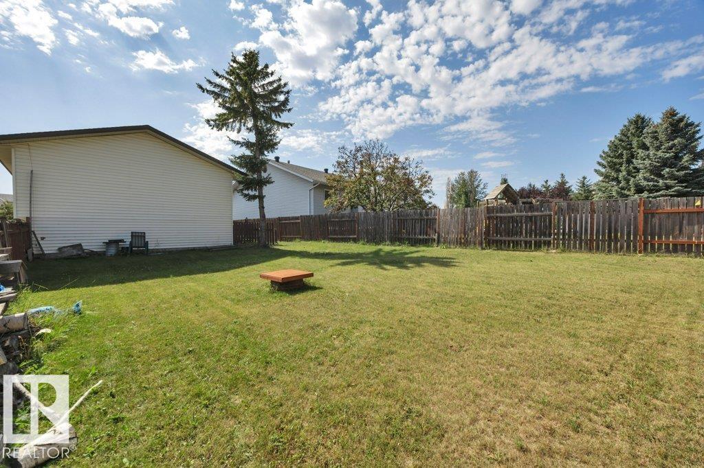 Photo 26 of 14804 35 St Nw, Edmonton AB