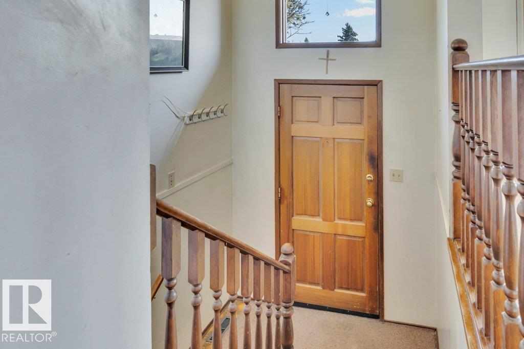 Photo 4 of 14804 35 St Nw, Edmonton AB