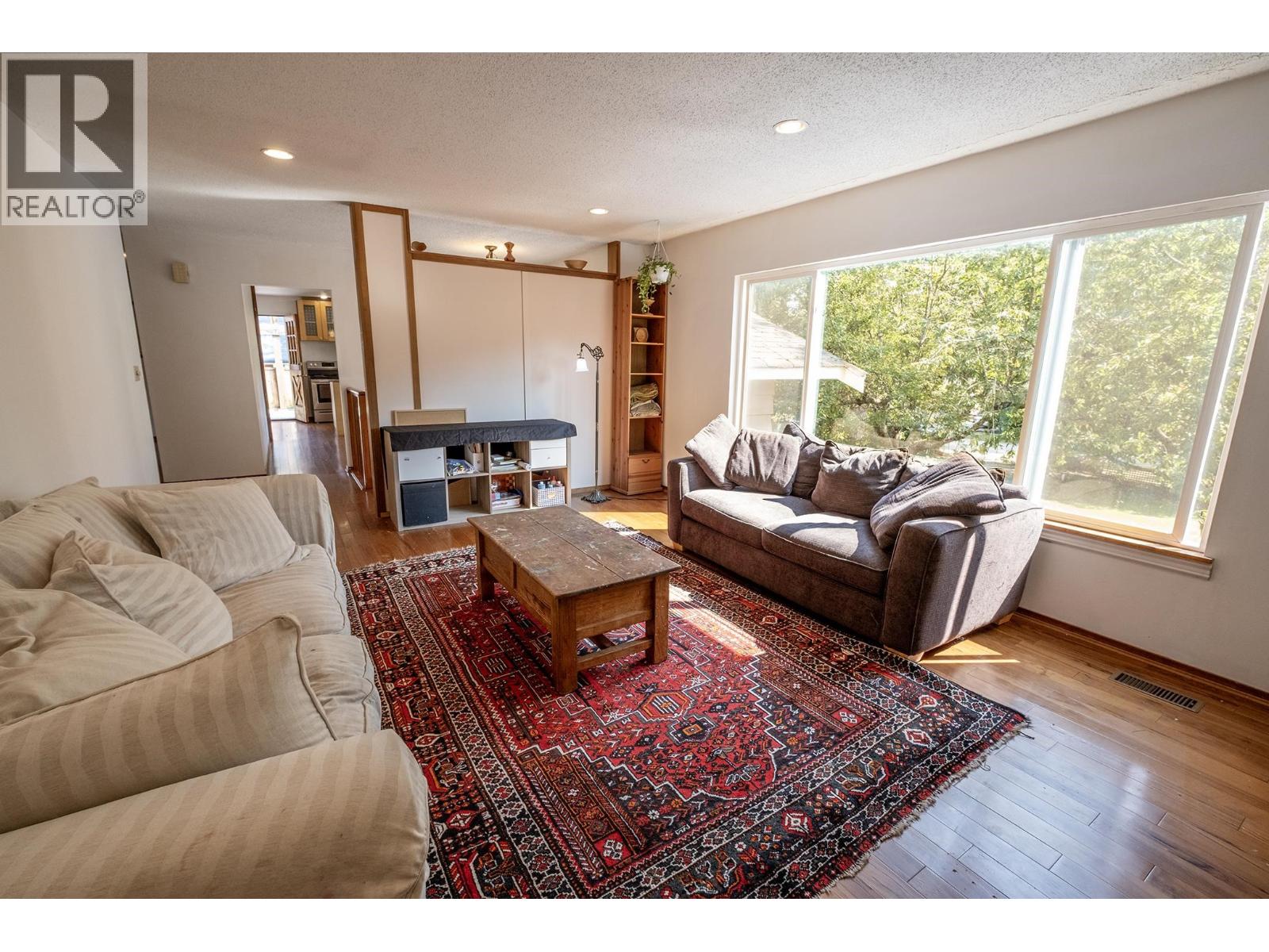 1160 ROSAMUND ROAD, Gibsons