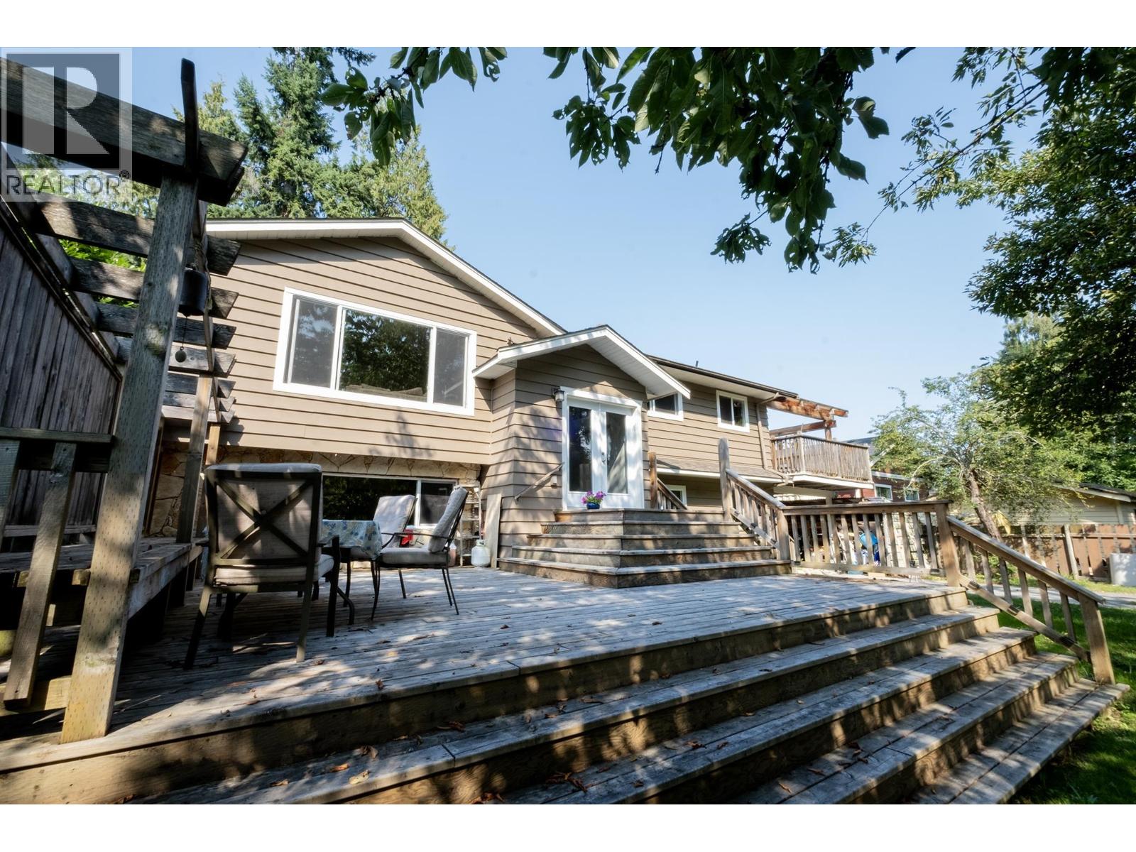 1160 ROSAMUND ROAD, Gibsons