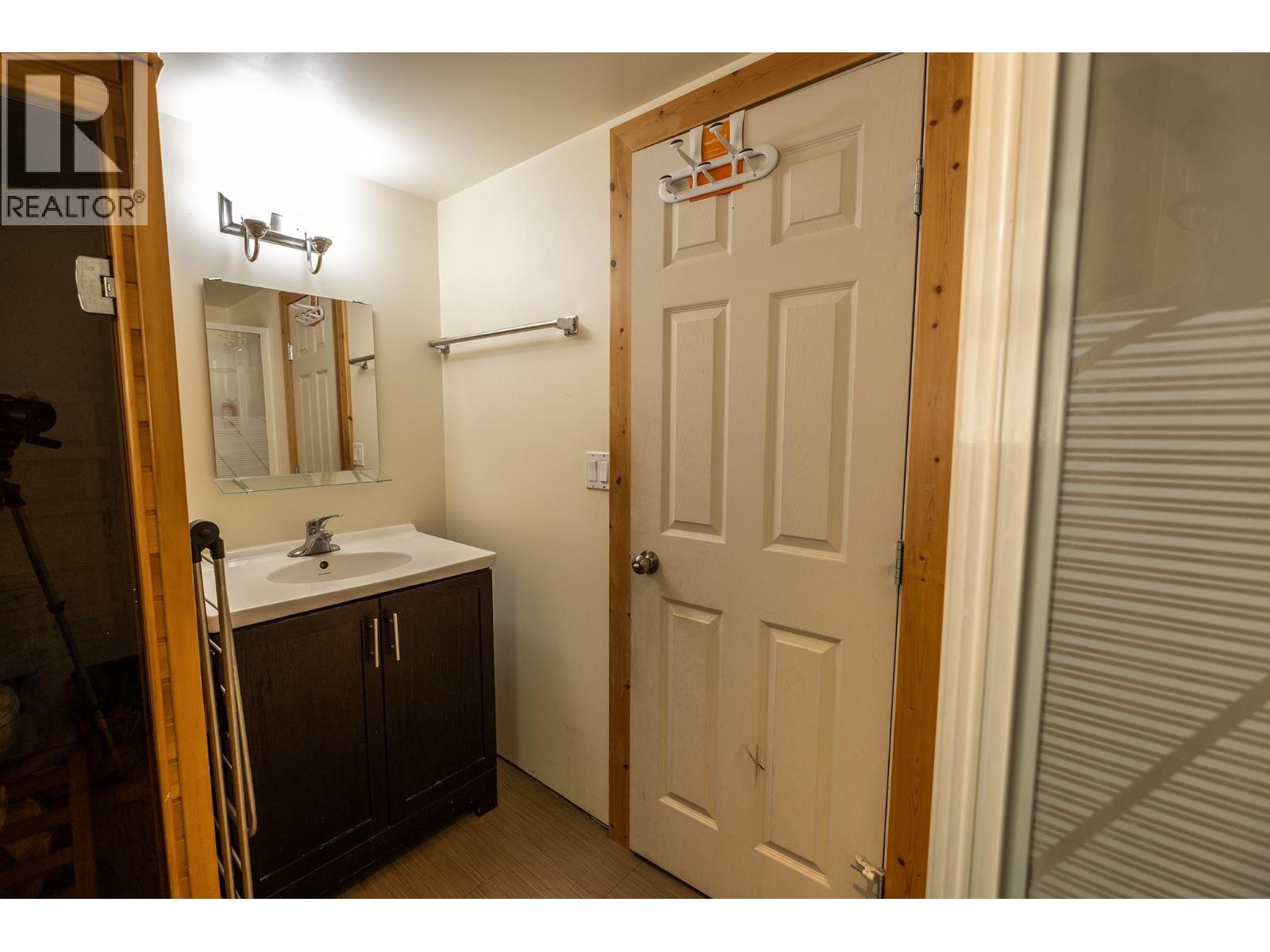 1160 ROSAMUND ROAD, Gibsons