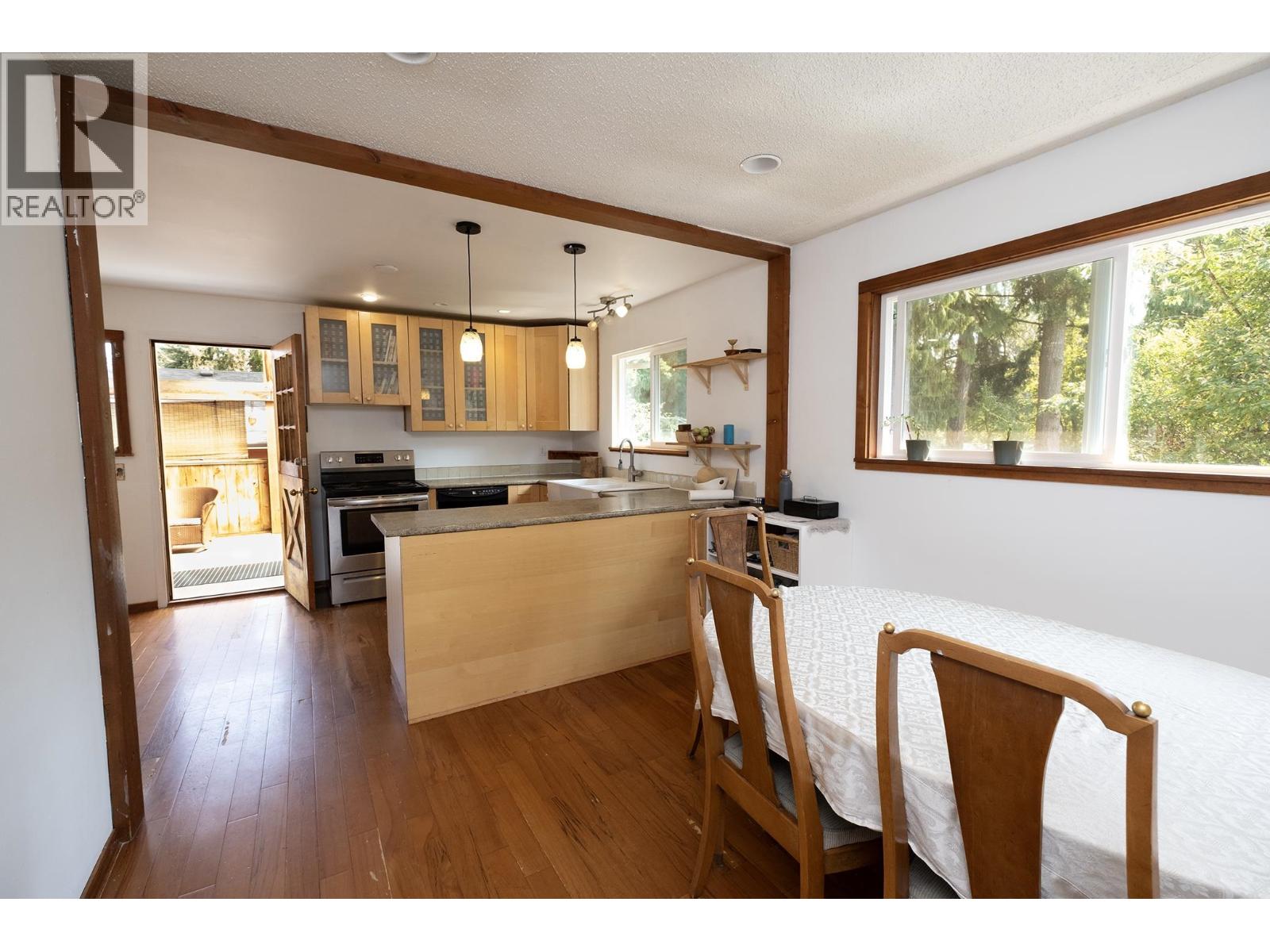 1160 ROSAMUND ROAD, Gibsons
