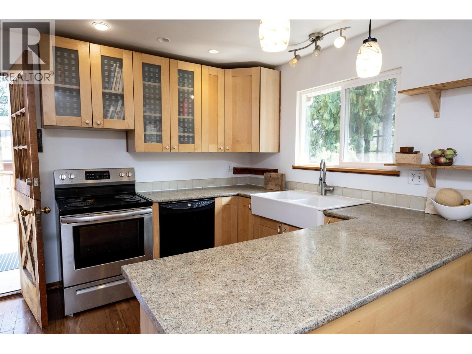 1160 ROSAMUND ROAD, Gibsons