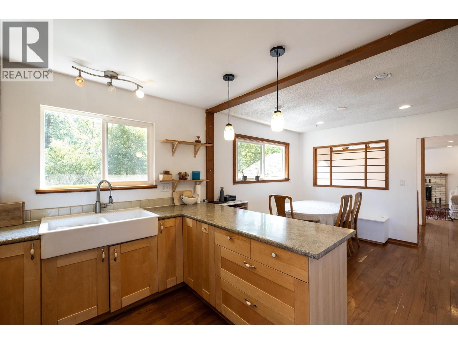 1160 ROSAMUND ROAD, Gibsons
