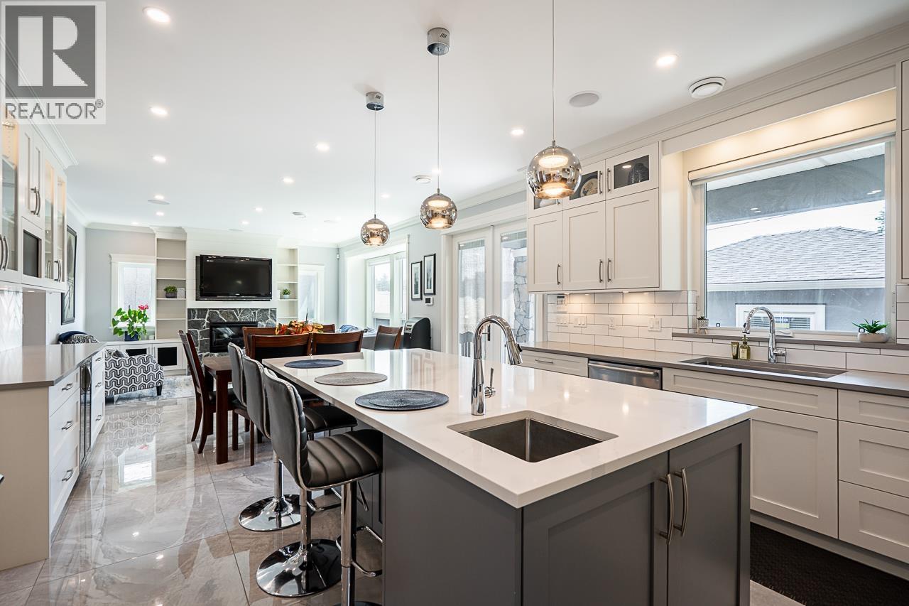 Photo 11 of 6792 Elwell Street, Burnaby BC