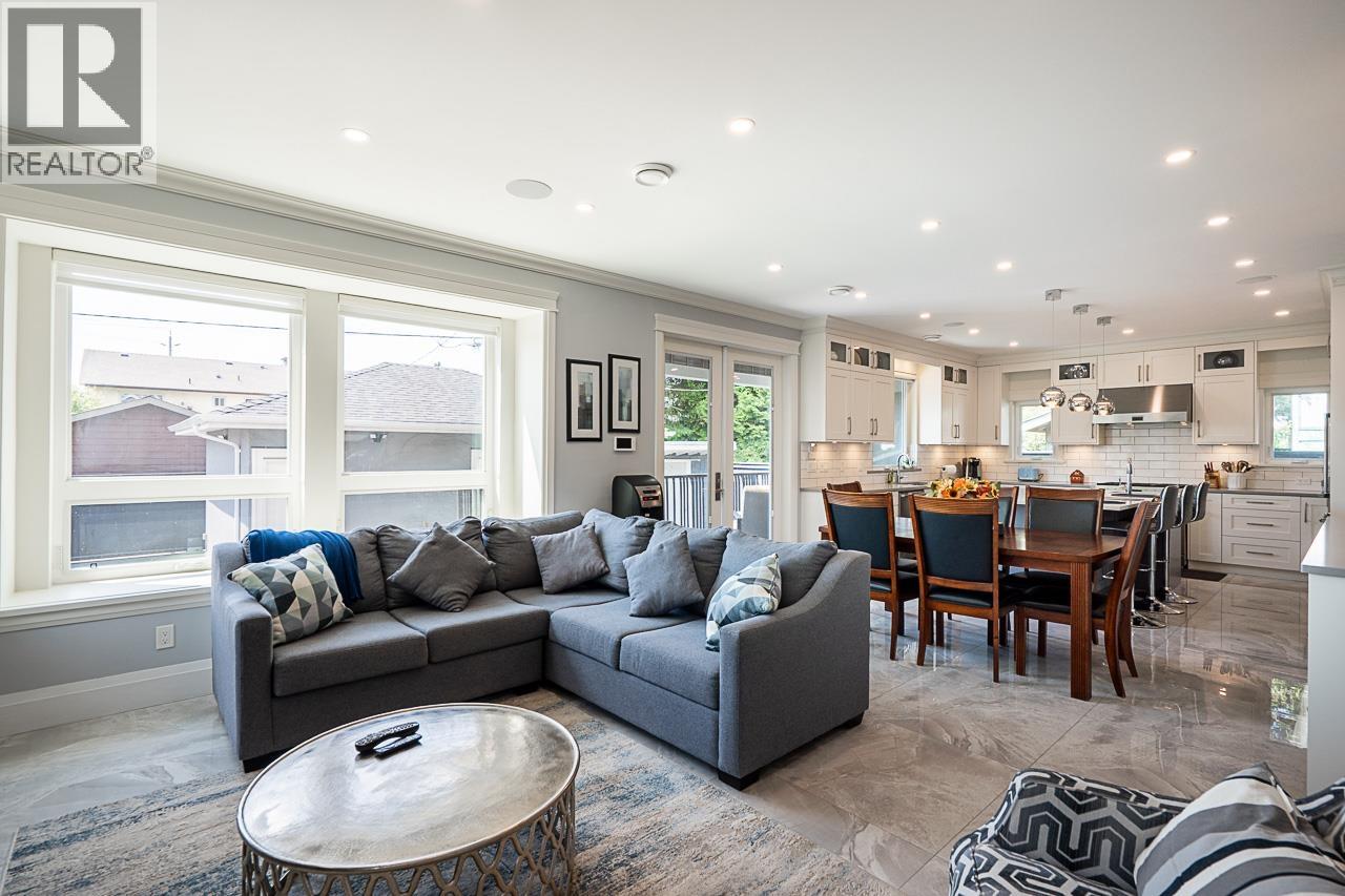 Photo 14 of 6792 Elwell Street, Burnaby BC