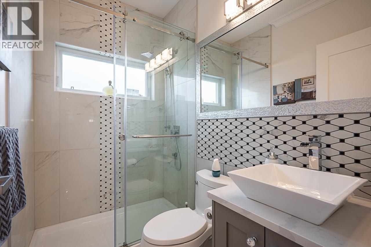 Photo 16 of 6792 Elwell Street, Burnaby BC