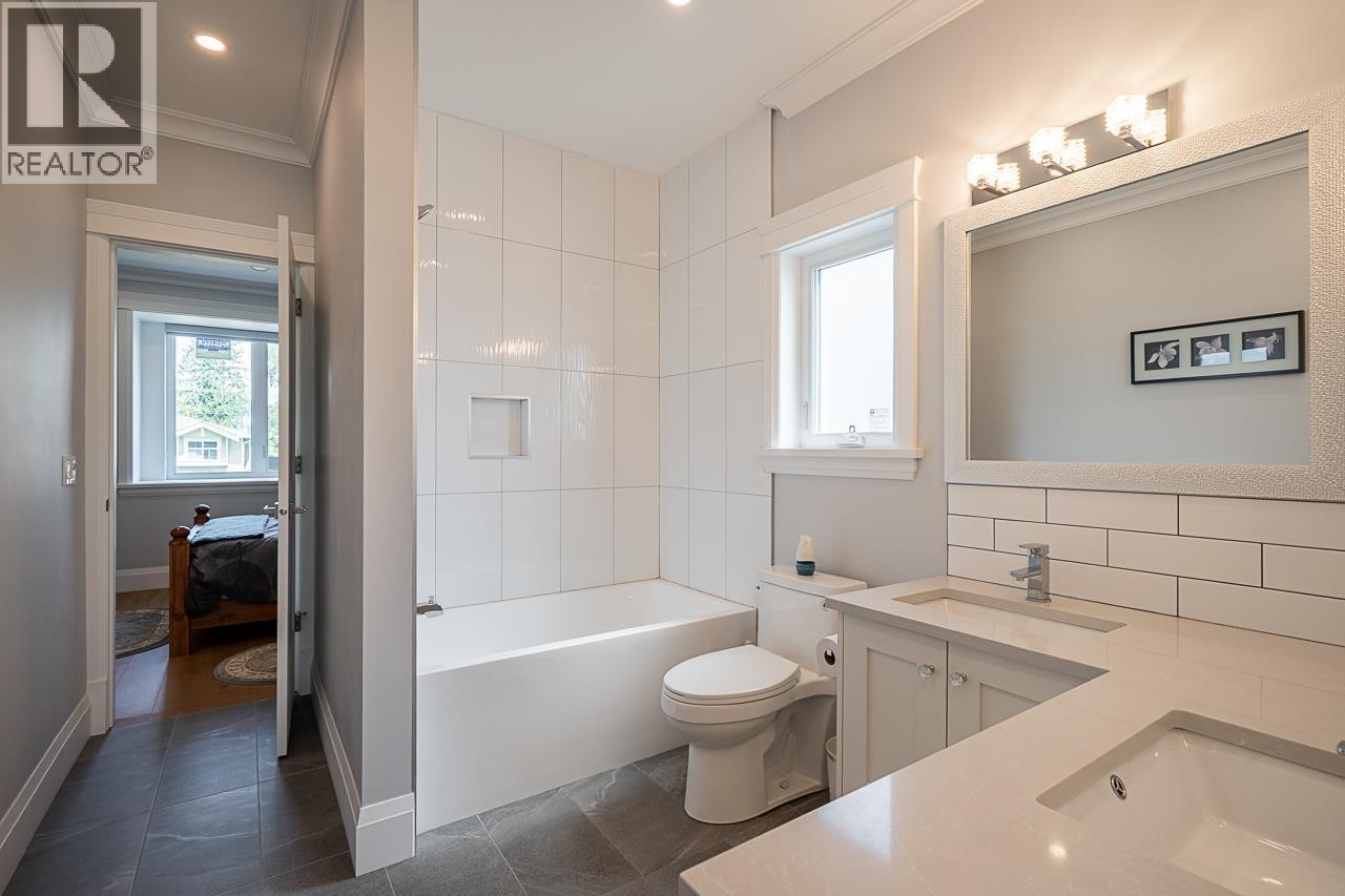 Photo 24 of 6792 Elwell Street, Burnaby BC