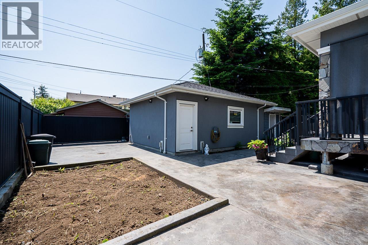 Photo 35 of 6792 Elwell Street, Burnaby BC