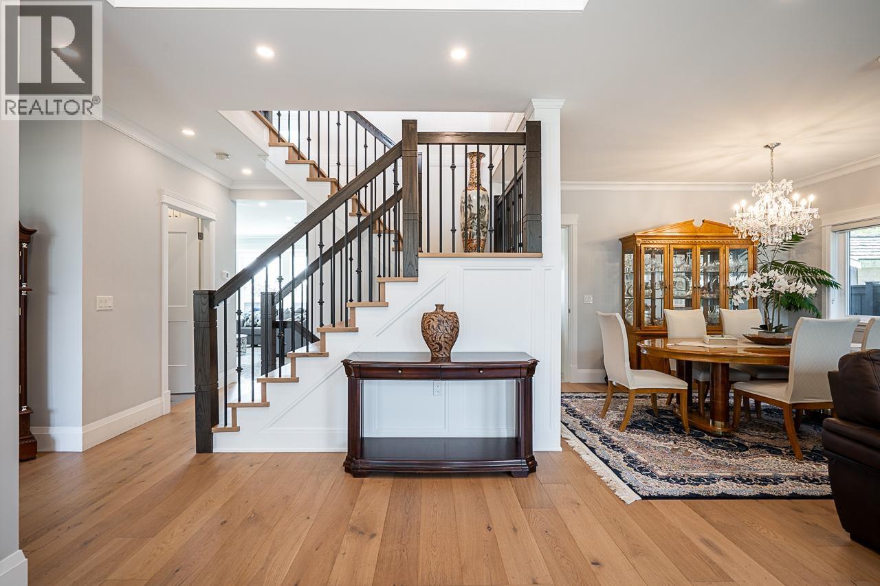 Photo 4 of 6792 Elwell Street, Burnaby BC