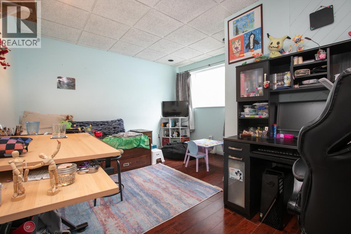 Photo 14 of 2135 Newport Avenue, Vancouver BC
