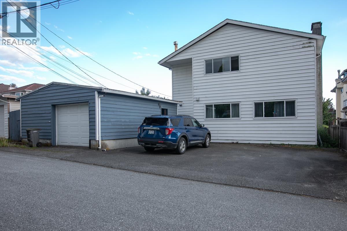 Photo 23 of 2135 Newport Avenue, Vancouver BC