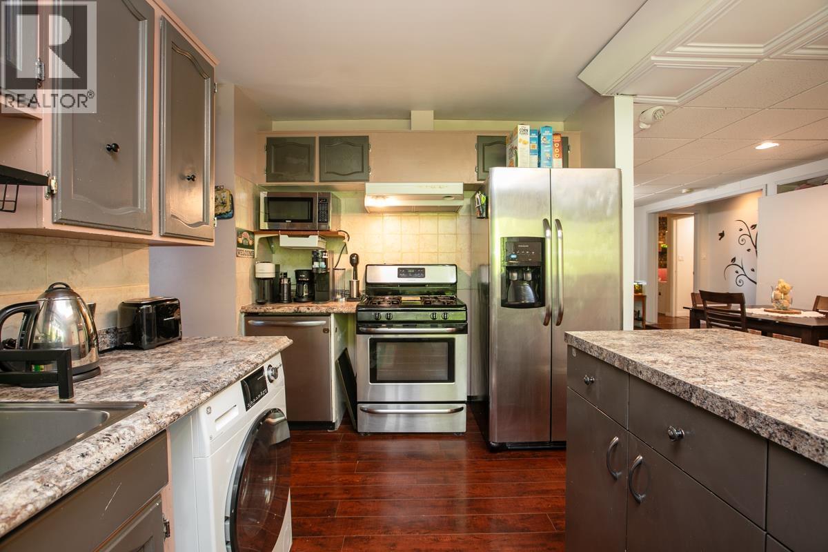 Photo 4 of 2135 Newport Avenue, Vancouver BC