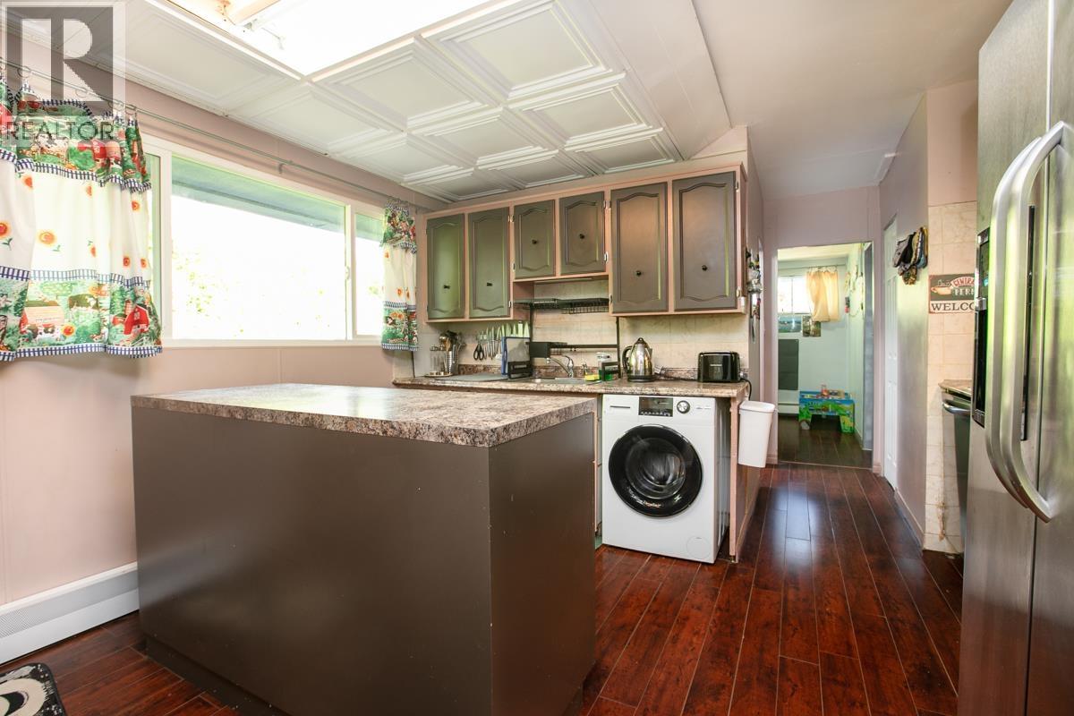 Photo 5 of 2135 Newport Avenue, Vancouver BC