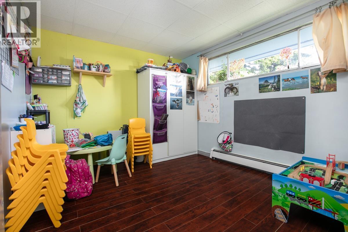 Photo 8 of 2135 Newport Avenue, Vancouver BC