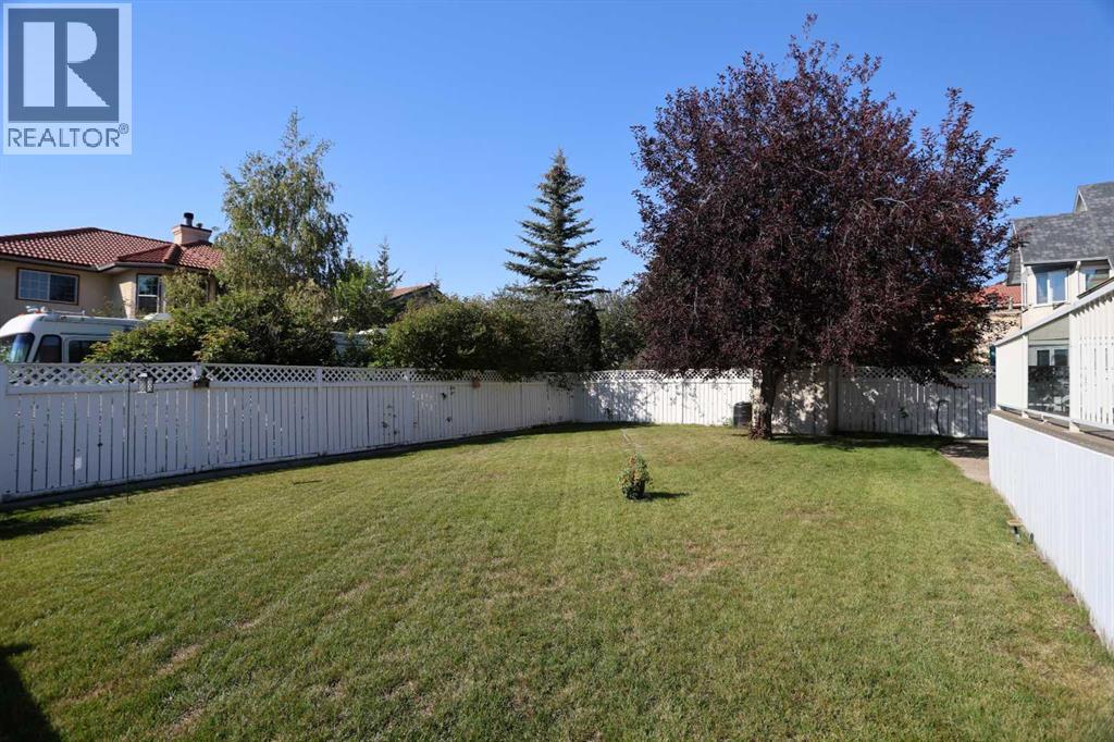 Photo 30 of 15 Hampshire Close Nw, Calgary AB