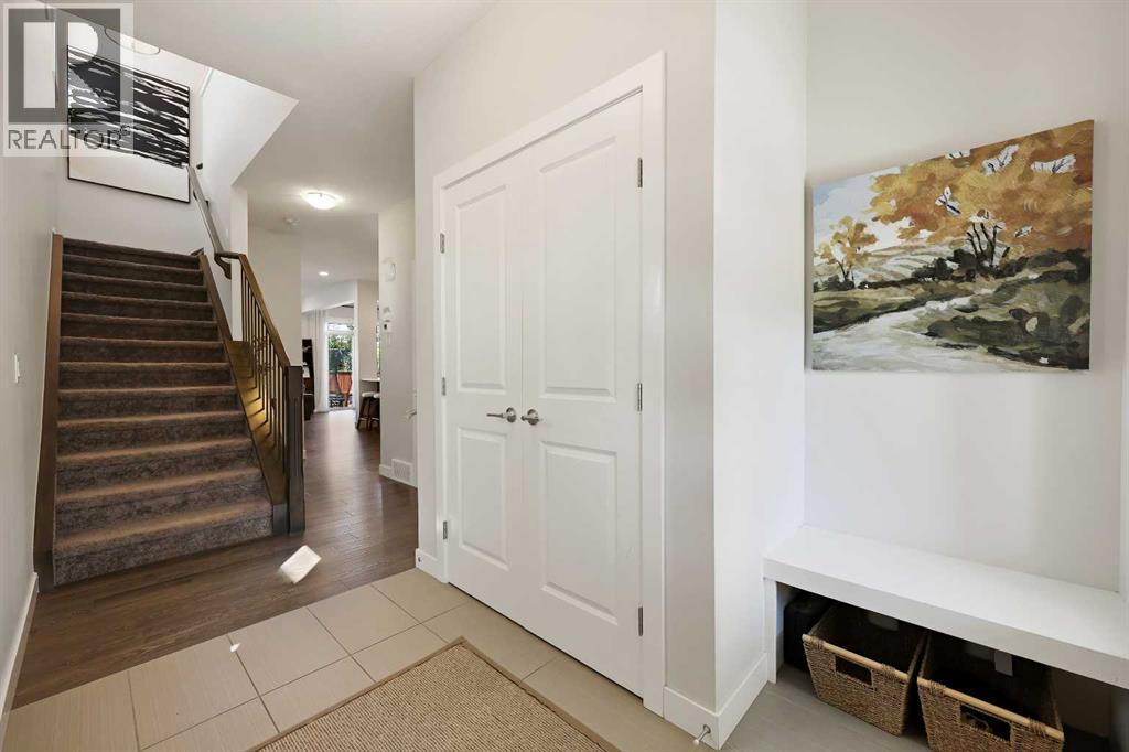 Photo 4 of 115 Bayview Circle Sw, Airdrie AB
