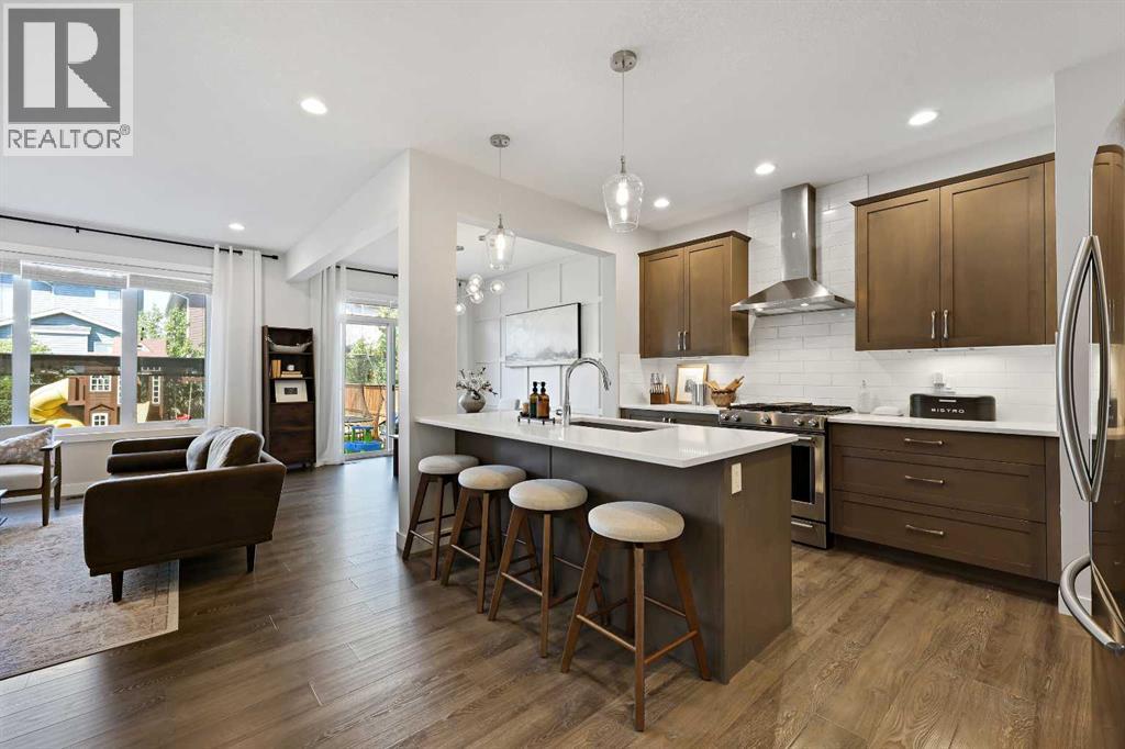 Photo 5 of 115 Bayview Circle Sw, Airdrie AB