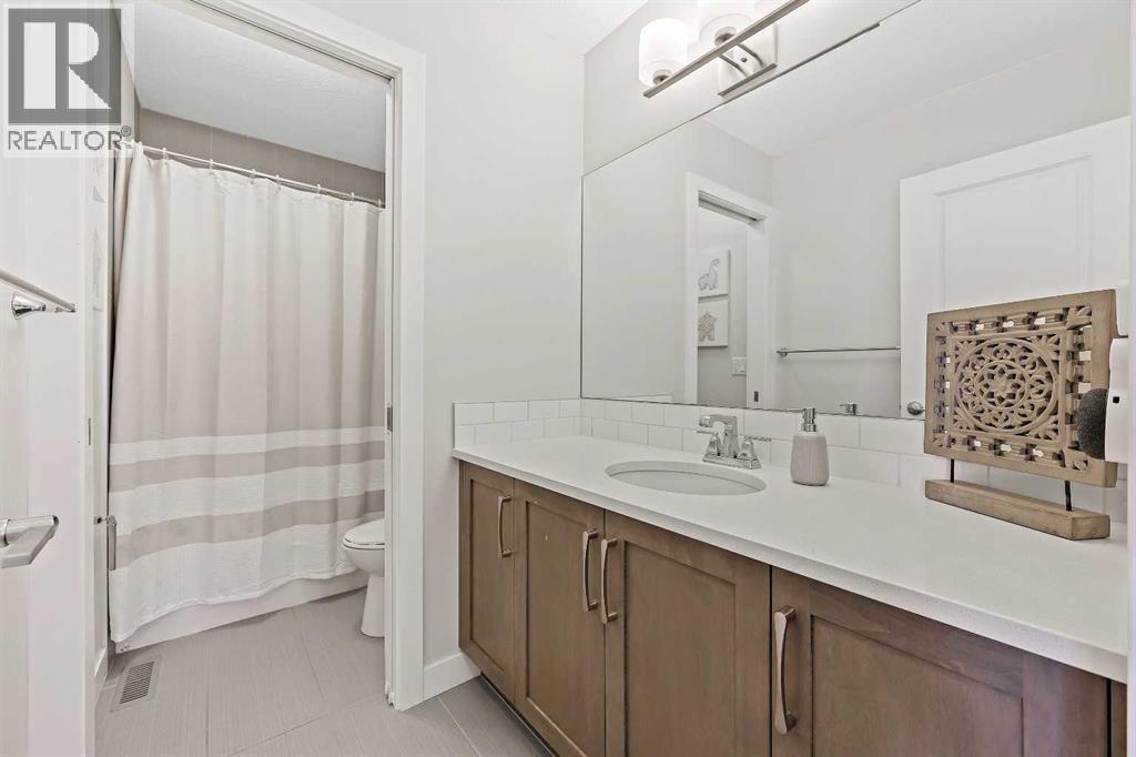 Photo 30 of 115 Bayview Circle Sw, Airdrie AB