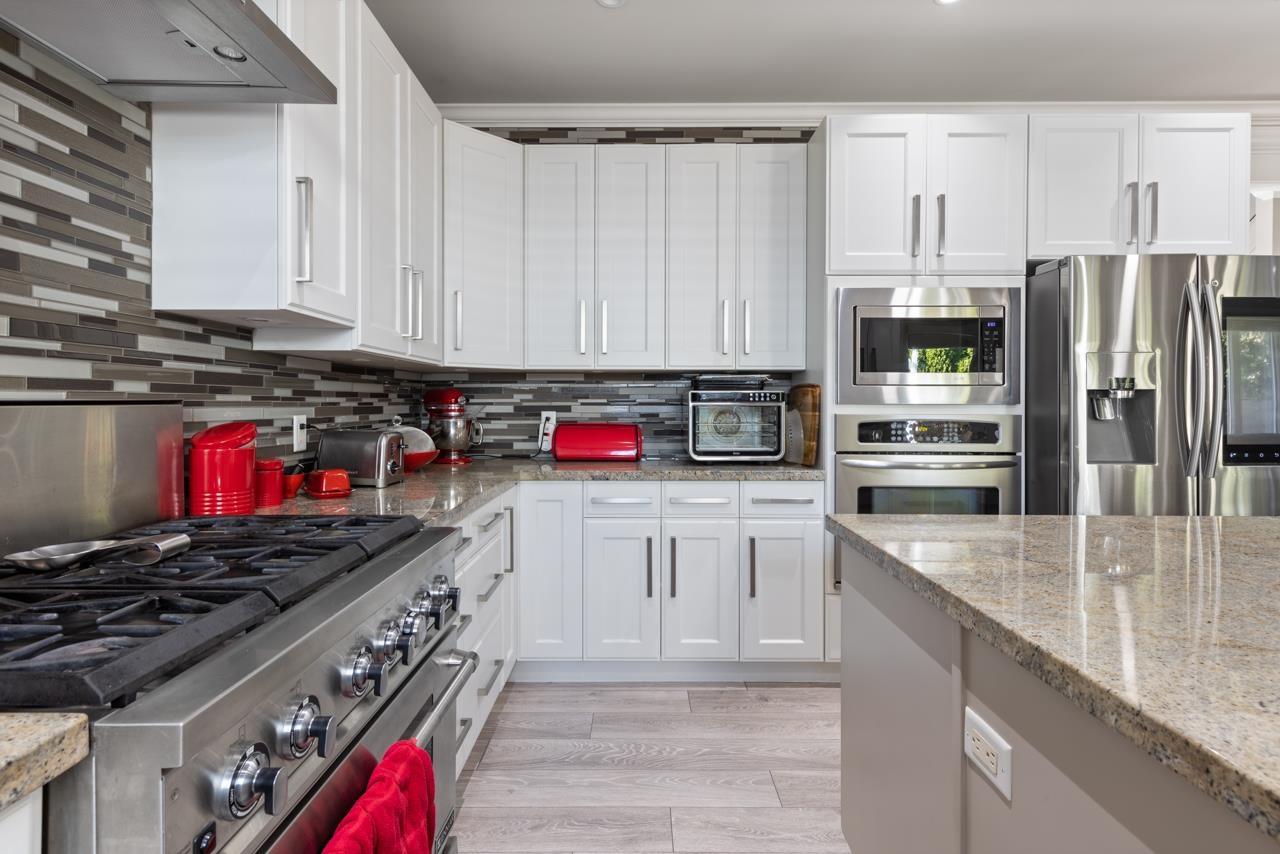 Photo 6 of 16211 31 Avenue, Surrey BC