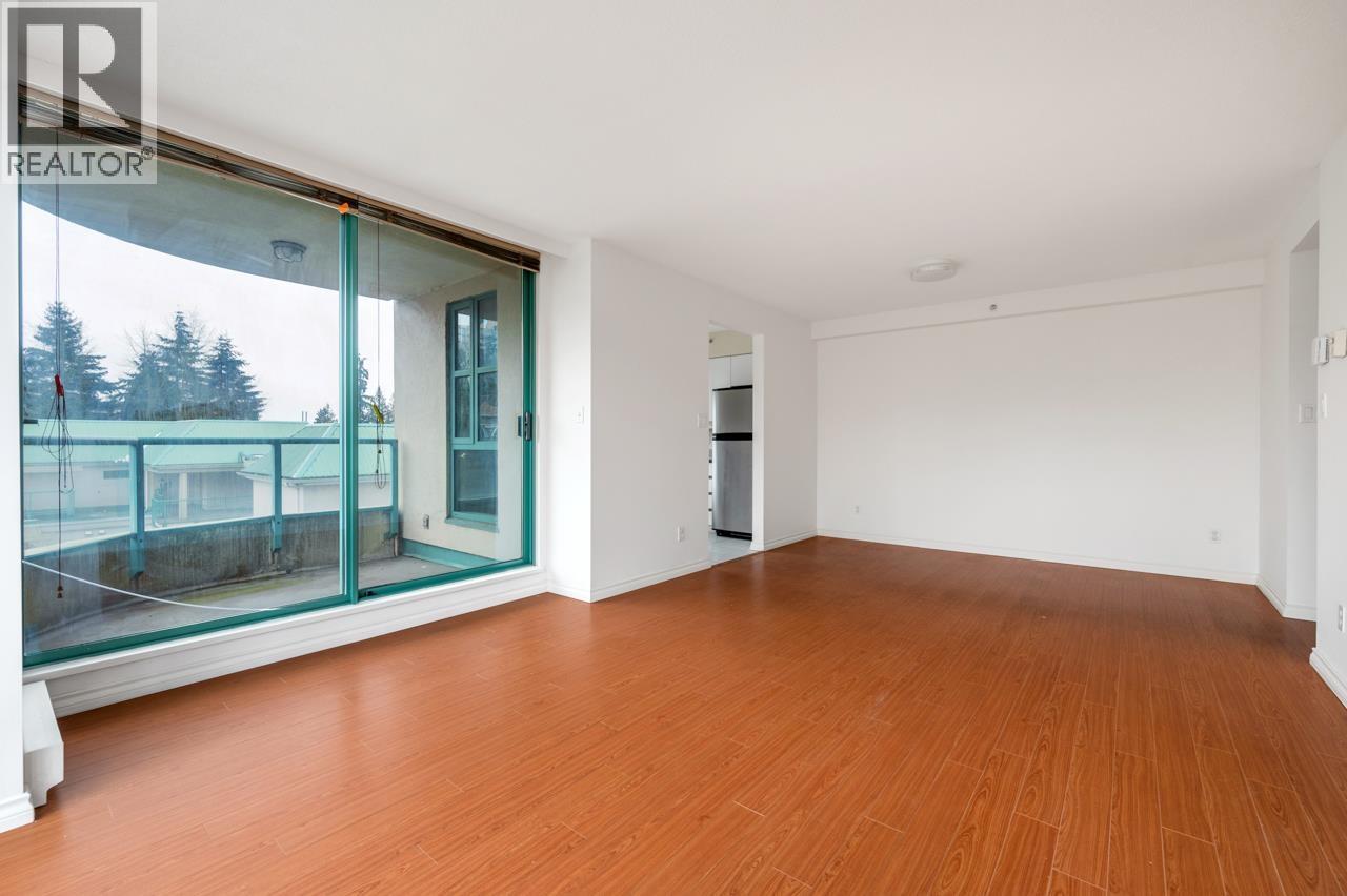 Photo 12 of 506 3071 Glen Drive, Coquitlam BC