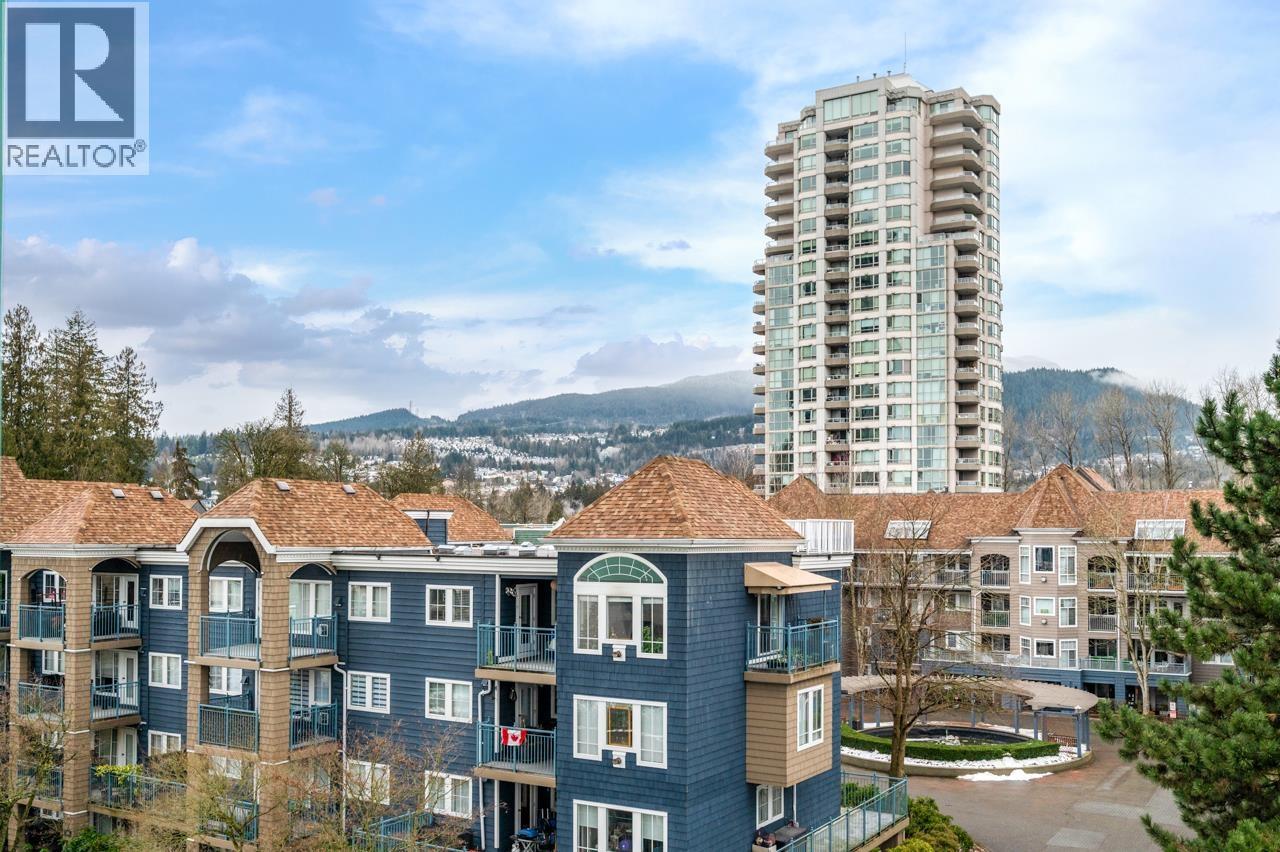 Photo 2 of 506 3071 Glen Drive, Coquitlam BC