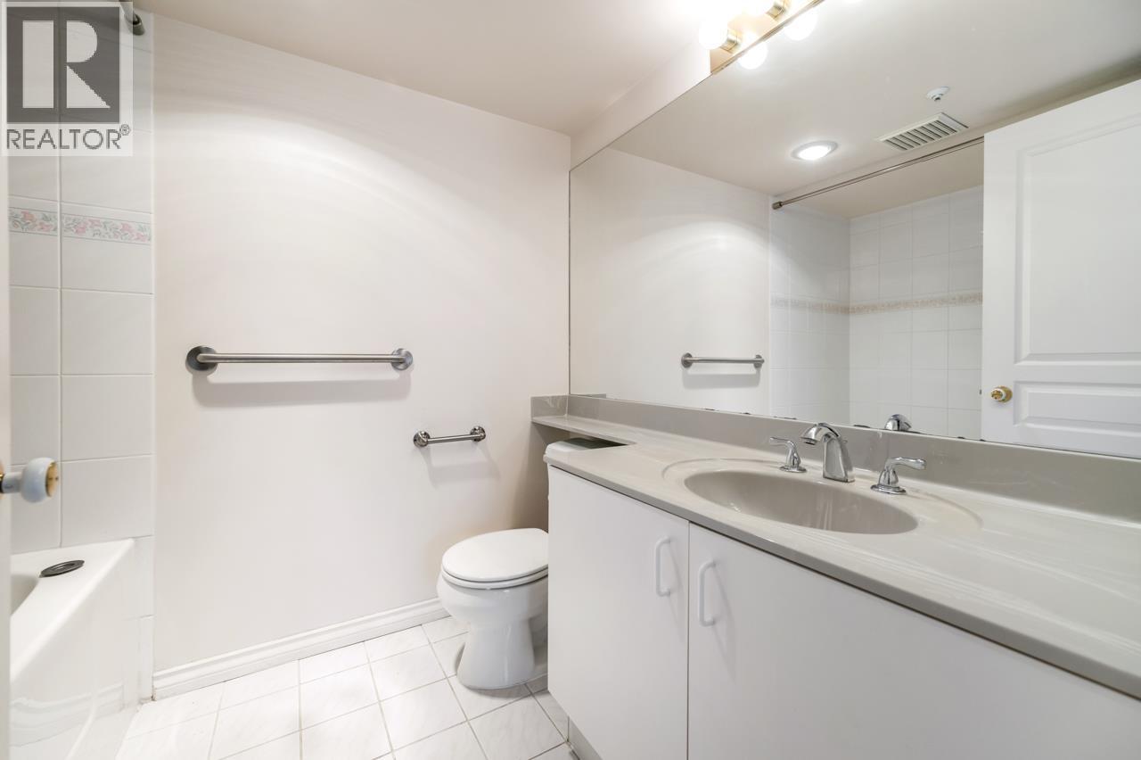 Photo 15 of 506 3071 Glen Drive, Coquitlam BC