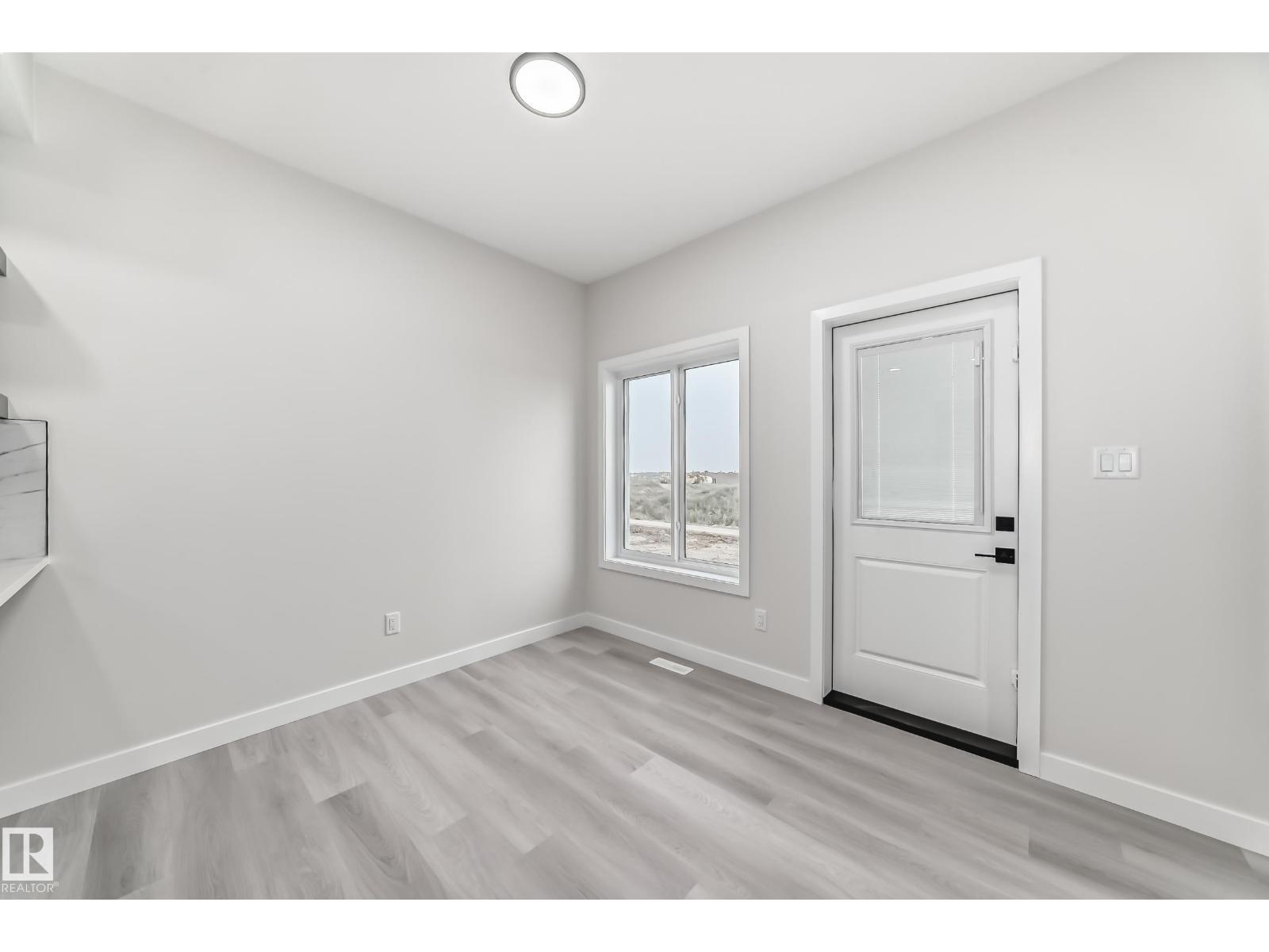 Photo 8 of 51 Patriot Wy, Spruce Grove AB