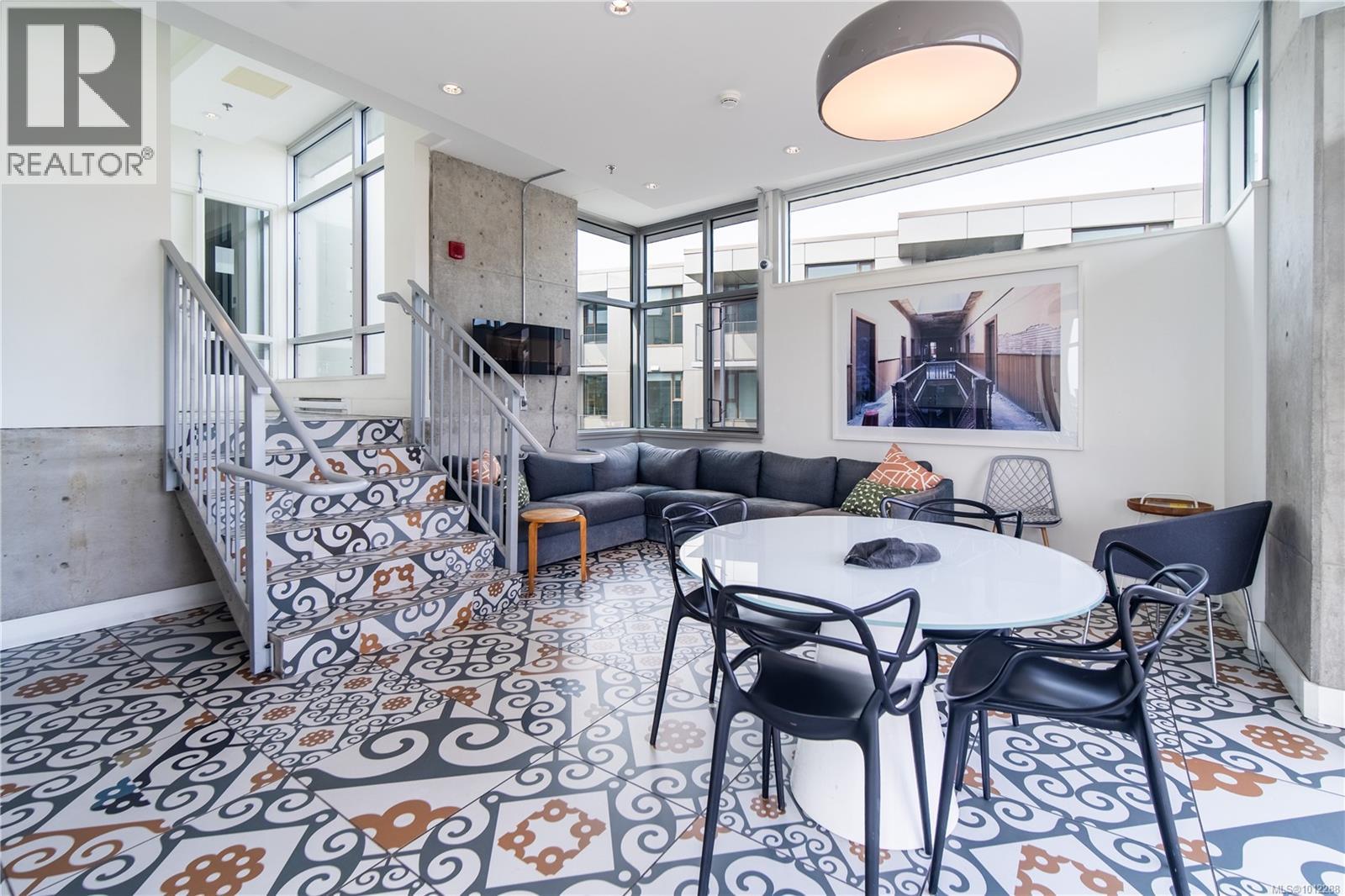 327 1610 Store Street, Victoria