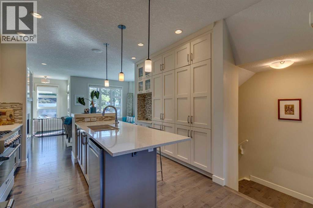 Photo 13 of 101 12 Street Ne, Calgary AB