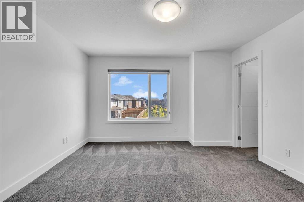 Photo 15 of 10073 46 Street Ne, Calgary AB