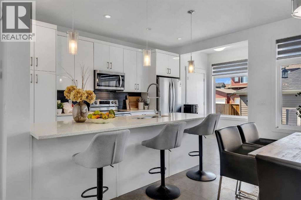 Photo 6 of 10073 46 Street Ne, Calgary AB