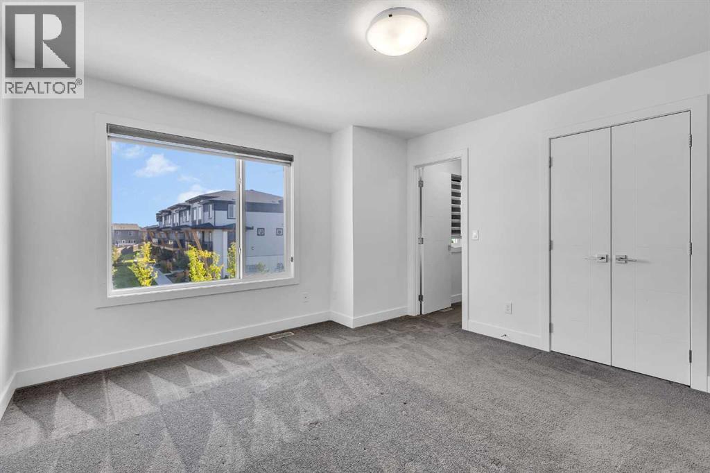 Photo 10 of 10073 46 Street Ne, Calgary AB