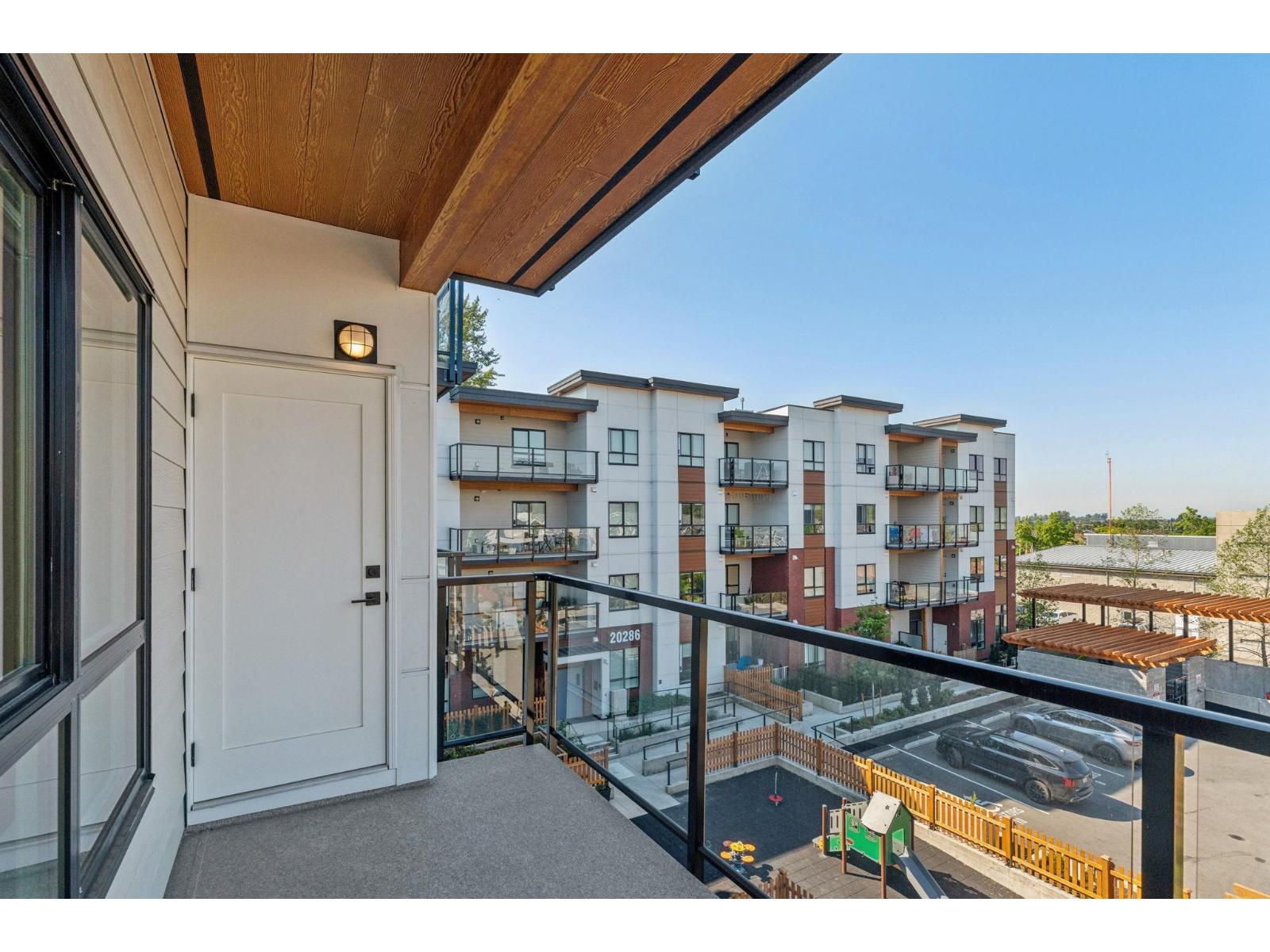 Photo 8 of 202 20286 72 B Avenue, Langley BC