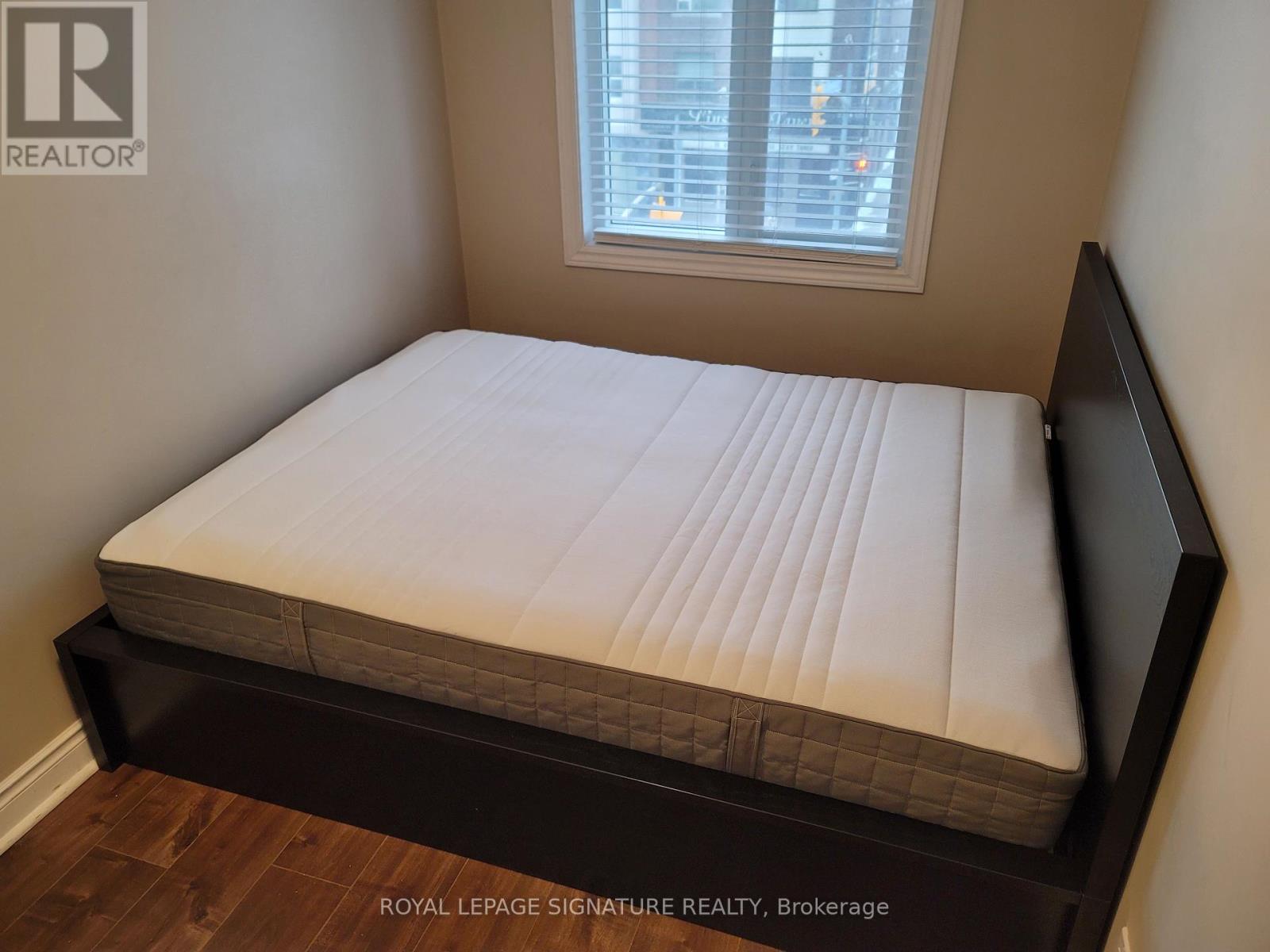 Photo 8 of 1299 1301 Danforth Avenue, Toronto ON