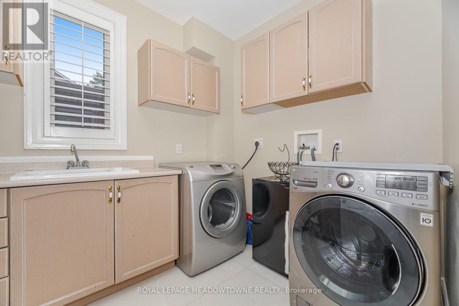 Photo 26 of 915 Gaslight Way, Mississauga ON