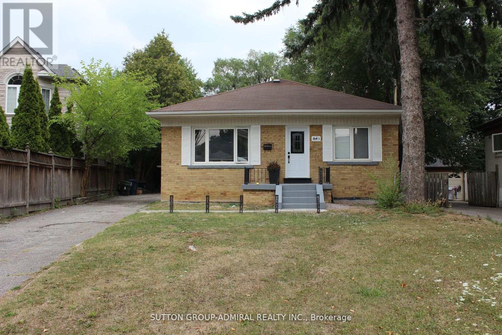 Photo 1 of Bsmt 5 Pennard Court, Toronto ON